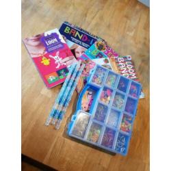Uitgebreide set loom spullen te koop met 4 boeken erbij