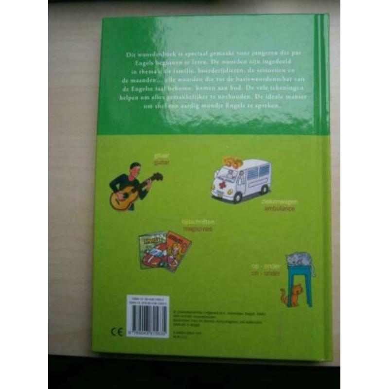 Te koop: beginners woordenboek Engels voor kinderen.