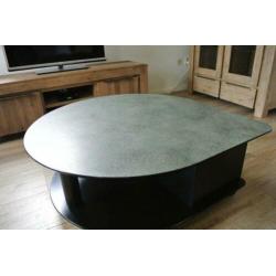 Groene salontafel rond met één hoek