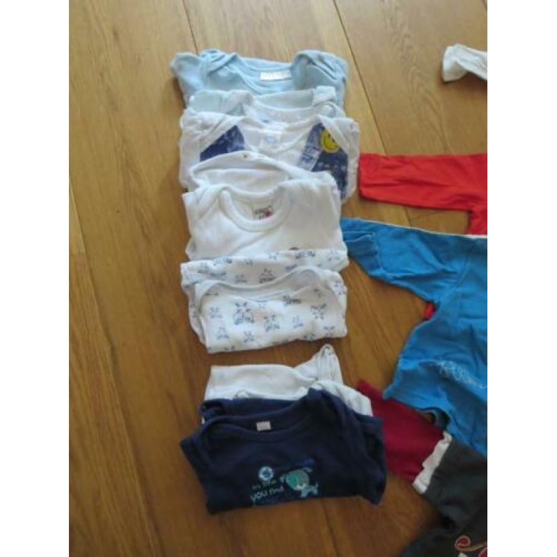 Kledingpakket 2 maat 68 voor een jongen. Merken noppies, pre