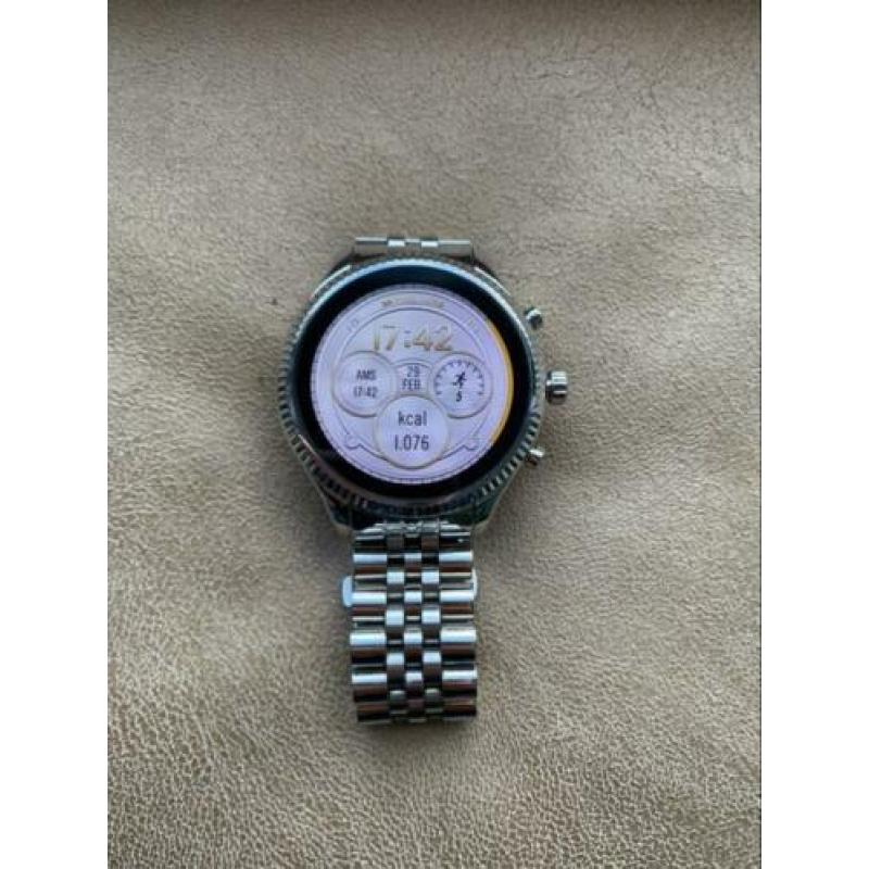 Micheal kors Lexington smartwatch