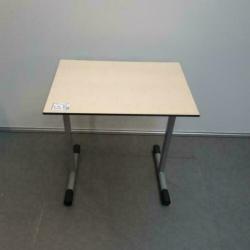 1x Zeer degelijke BRINK schooltafel - 75x70x50 cm - ahorn