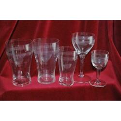 Retro Deel glasservies. Alles €10,00
