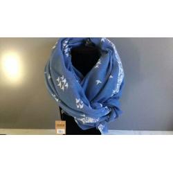 Nieuwe sjaal, blauw met witte vogels