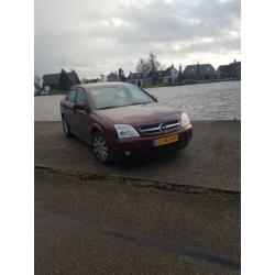 Opel Vectra 2.2 16V SDN AUT 2003 Rood