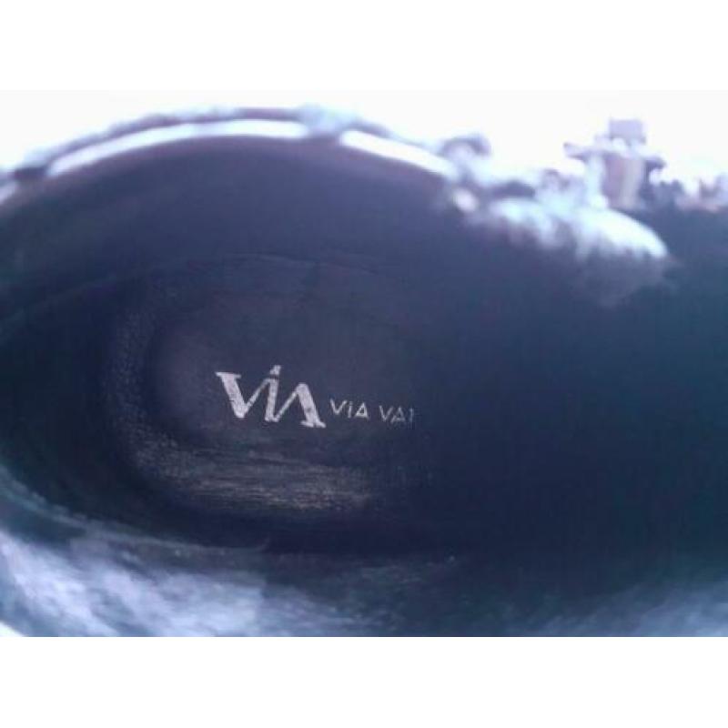 VIA VAI laarsjes 39