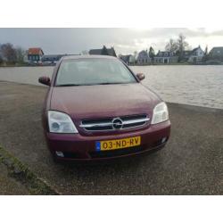 Opel Vectra 2.2 16V SDN AUT 2003 Rood