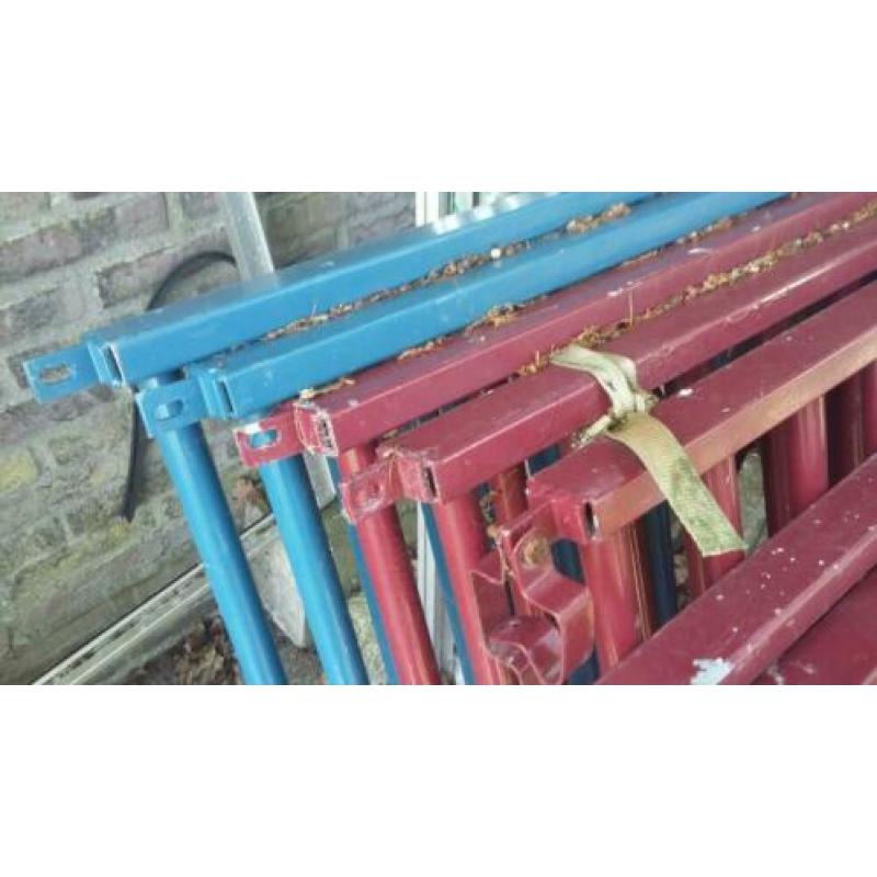 hekwerk gepoedercoat. 2.27 b x 0.92 h