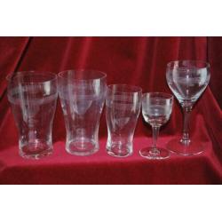 Retro Deel glasservies. Alles €10,00