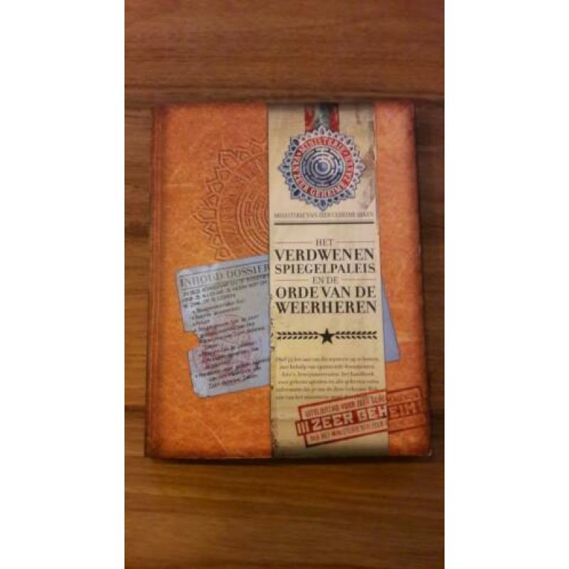 Het verdwenen spiegelpaleis en de orde van de weerheren