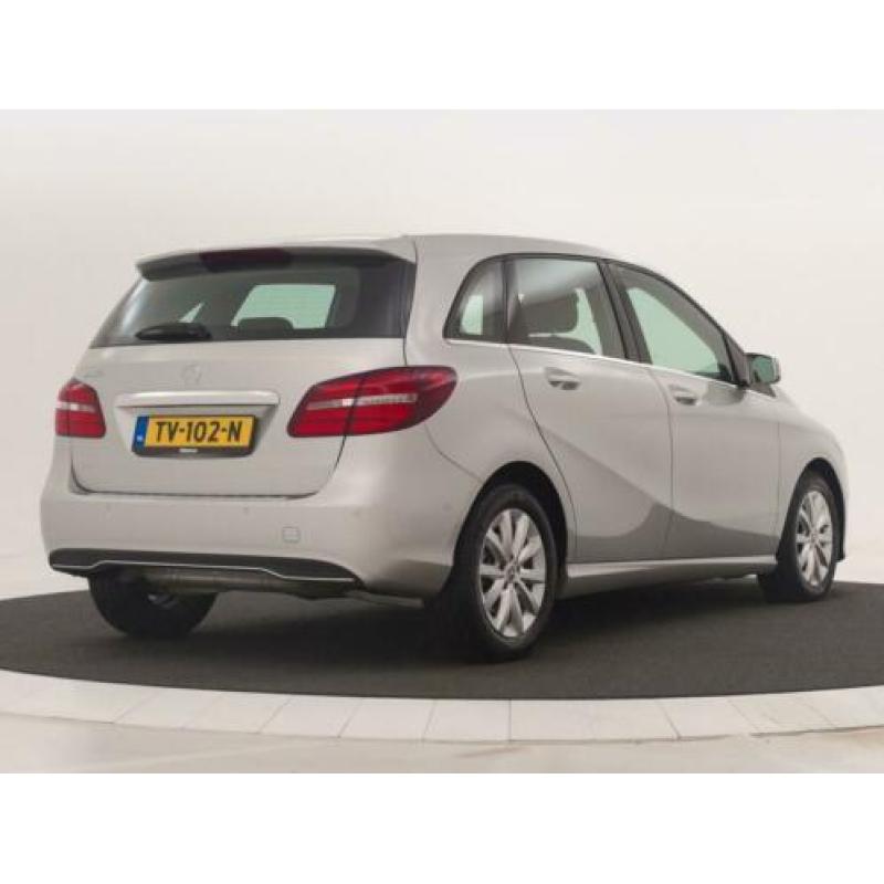 Mercedes-Benz B-Klasse 180 Style Automaat | Navigatie | Park