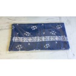 Nieuwe sjaal, blauw met witte vogels