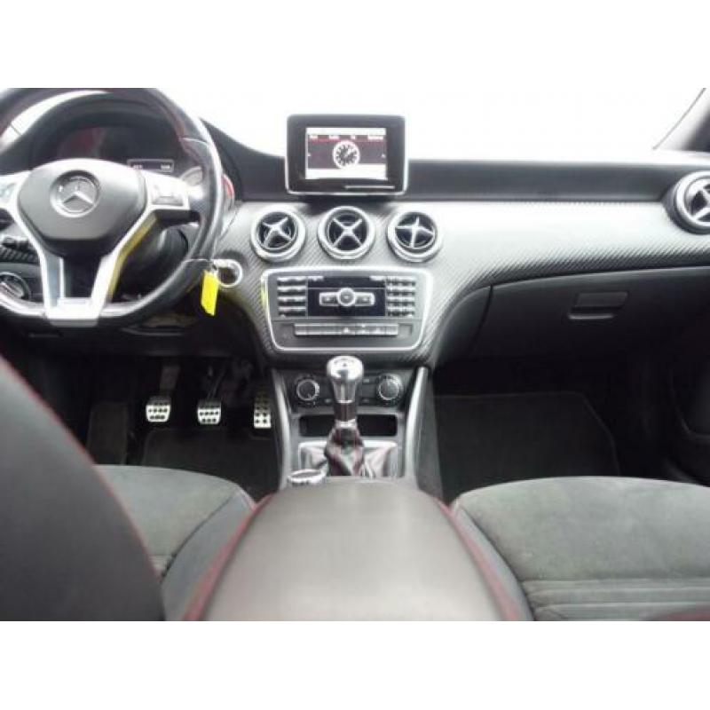 Mercedes-Benz A-Klasse 180 CDI AMG Uitvoering, Navi, Xenon,