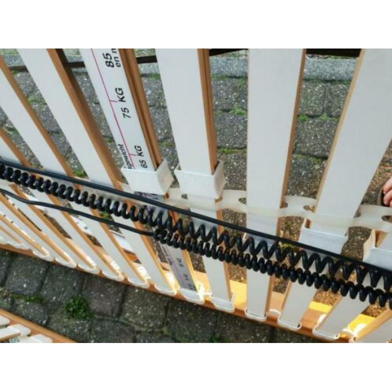 2x elektrische lattenbodems ivm nieuw bed