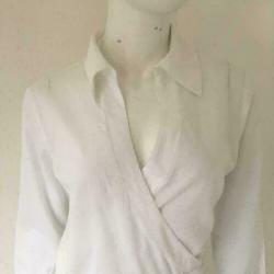 3750 Witte overslag knoop blouse FORECAST; Mt=S/36 Nieuwsta