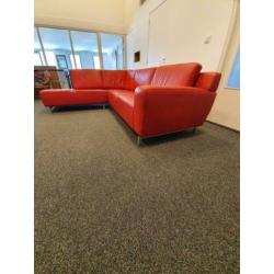 rood lederen design hoekbankstel (als nieuw)
