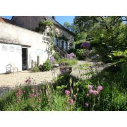 VAKANTIE BOERDERIJ via Parijs Nevers Beaune Autun Dijon.