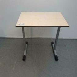 1x Zeer degelijke BRINK schooltafel - 75x70x50 cm - ahorn