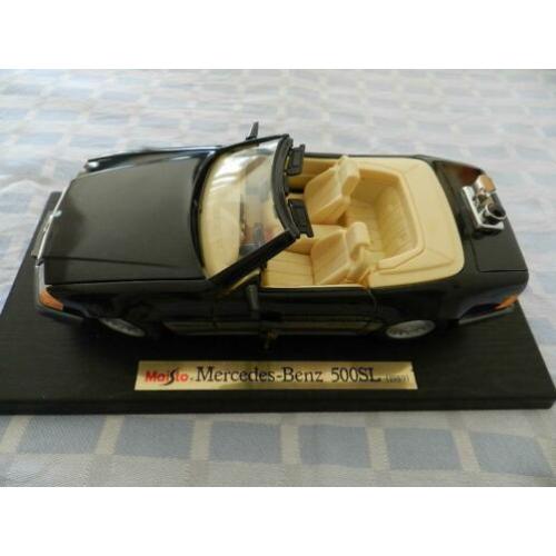 Maisto MERCEDES 500SL 1:18 met aansteker