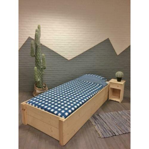 Blankhouten eenpersoonsbed Jannes 90x200/210/220 cm lang.