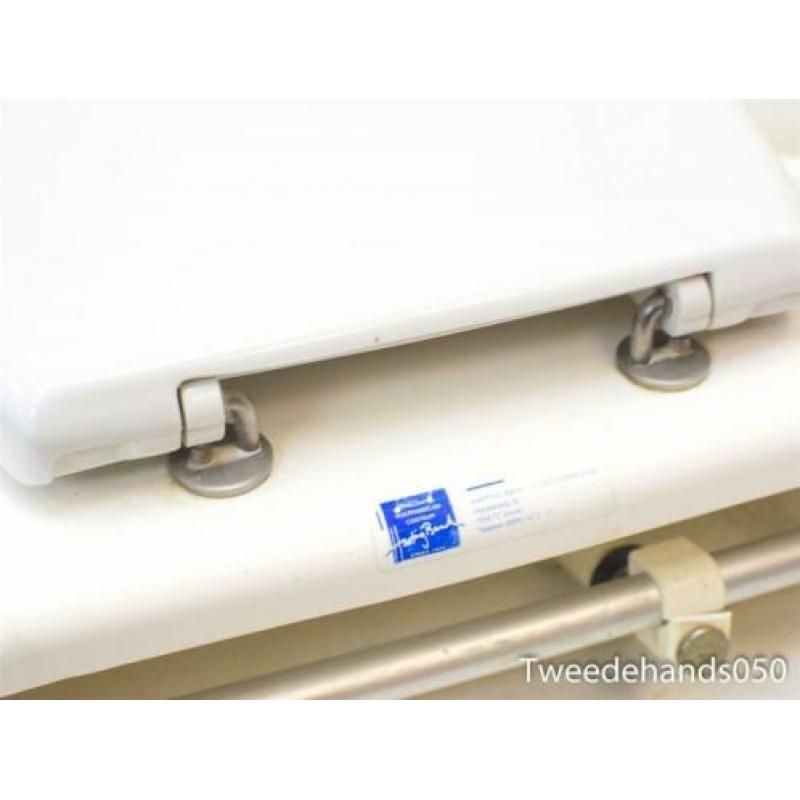 Toiletbrilverhoging met armsteunen 84273
