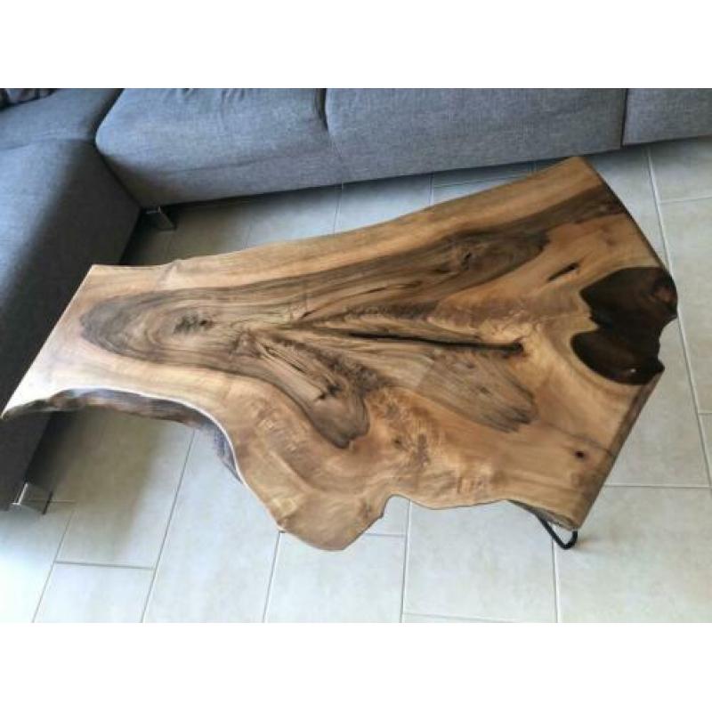 Handgemaakte walnotenboom tafel