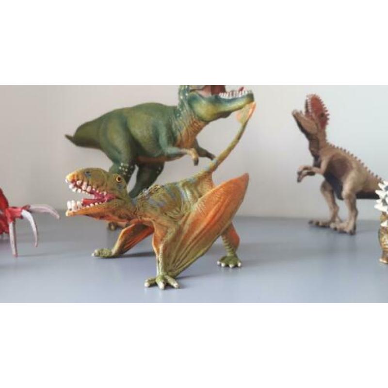 Grote set Schleich dinosaurussen met een Tyrannosaurus Rex