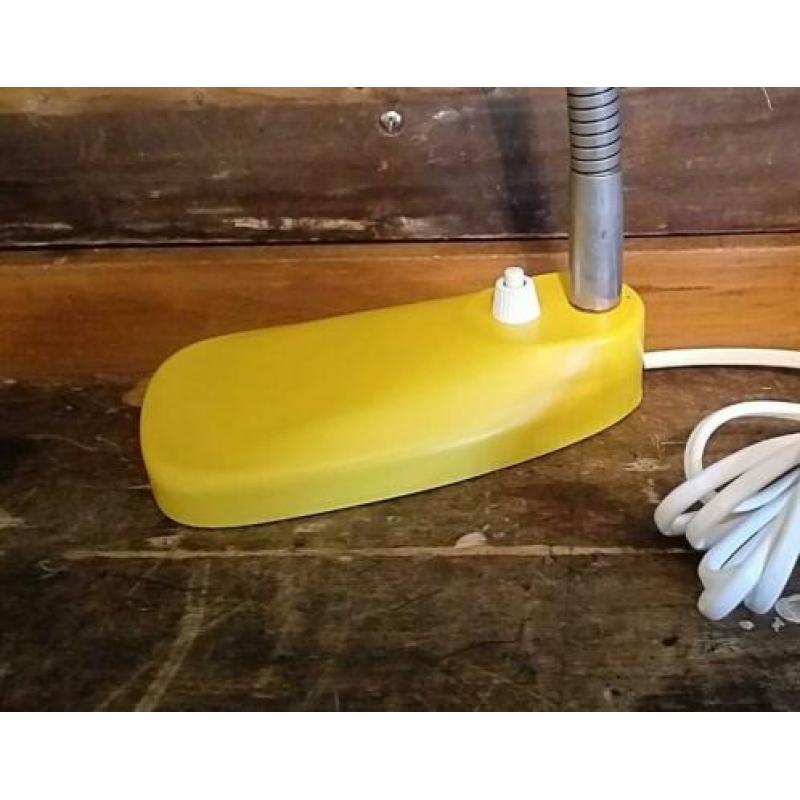 Gele Hala zeist vintage type 13 jaren 60 dames bureaulamp