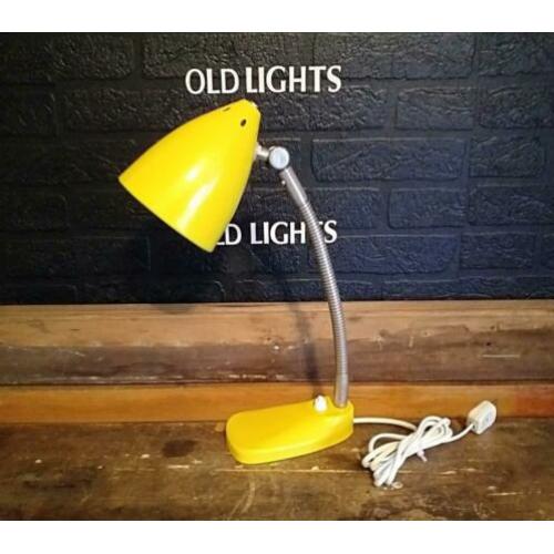 Gele Hala zeist vintage type 13 jaren 60 dames bureaulamp