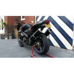Aprilia Tuono Factory met vol akrapovic