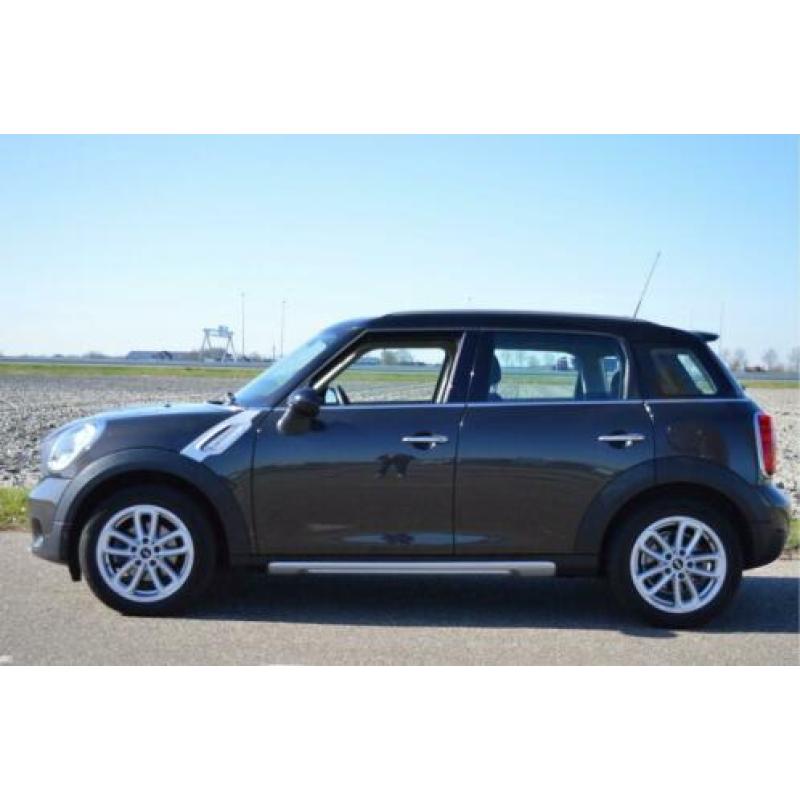 MINI Countryman 1.6 COOPER PEPER NAVI/XENON/ECC (bj 2016)