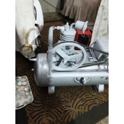Goed weekend compressor 220v met grote tank e