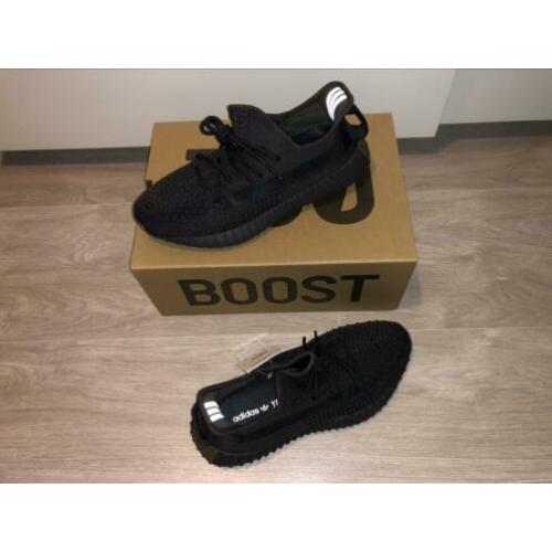 Yeezy boost 350 v2 cinder
