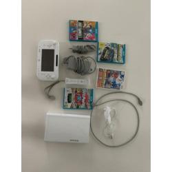 complete wii u set + 4 spellen