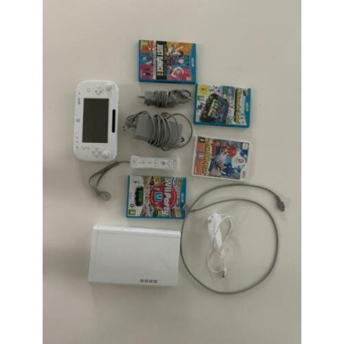 complete wii u set + 4 spellen