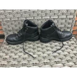 Werkschoenen maat 41 merk Bata
