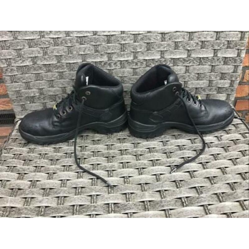 Werkschoenen maat 41 merk Bata
