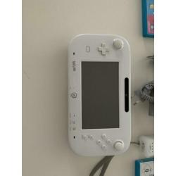 complete wii u set + 4 spellen