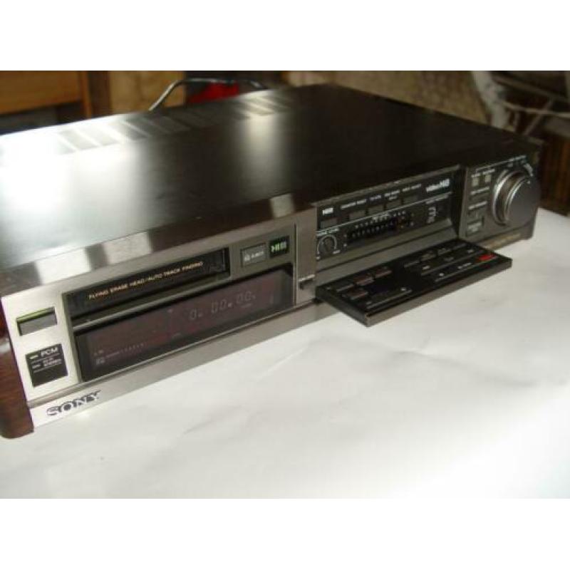 Sony EV - S1000 E Hi 8