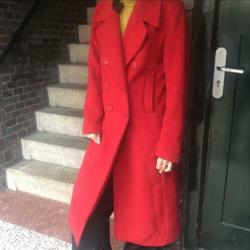Rode winterjas van H&M