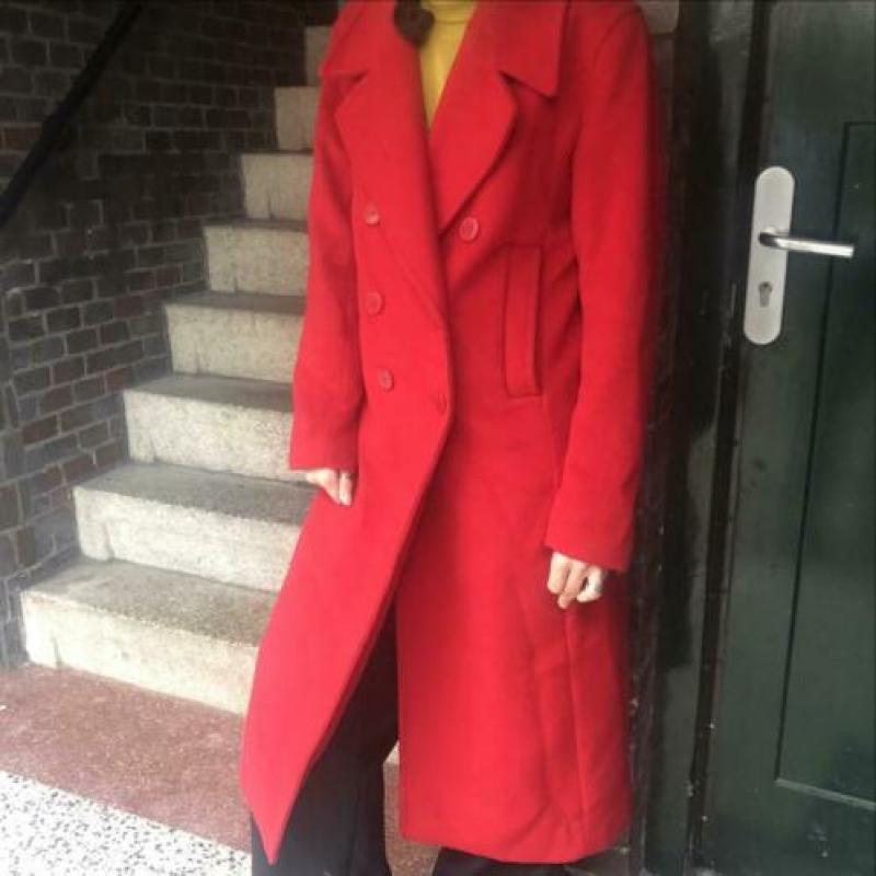 Rode winterjas van H&M