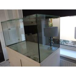 Prachtig groot aquarium 110× 60×60