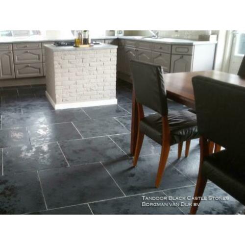 antieke keukenvloer Castle Stone Black 60x60 cm verouderd