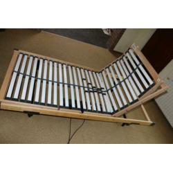 Elektrische lattenbodem 90 x 200 inclusief afneembare poten