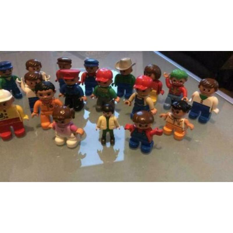 Playmobil poppetjes 24 stuks