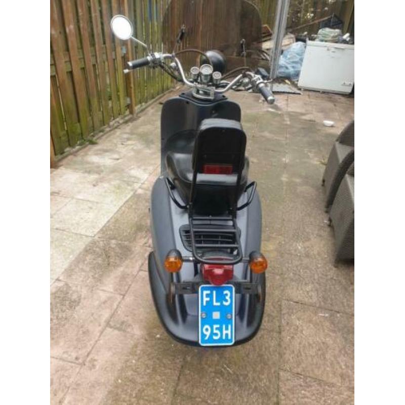 Benzyou Yiying scooter 25 km