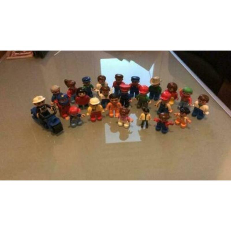 Playmobil poppetjes 24 stuks