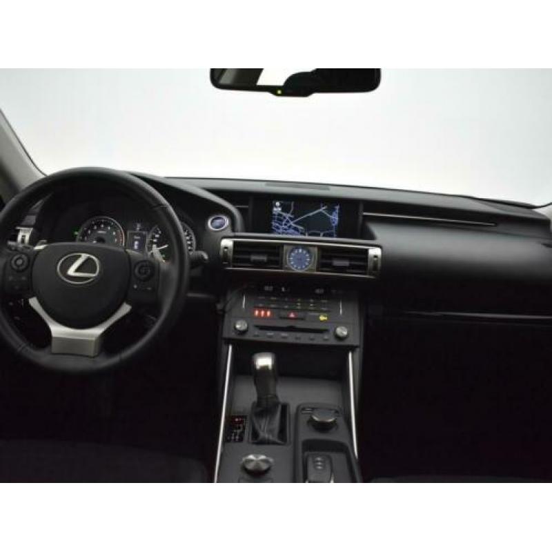 Lexus IS 300h Business Line | Navi | Mistlampen | Camera | L