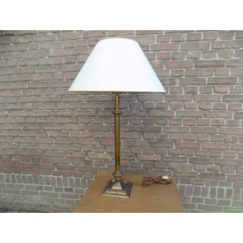 Tafellamp royaal klasse in goede staat vintage.