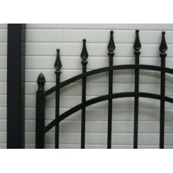 IJzeren inlooppoort / tuinpoort